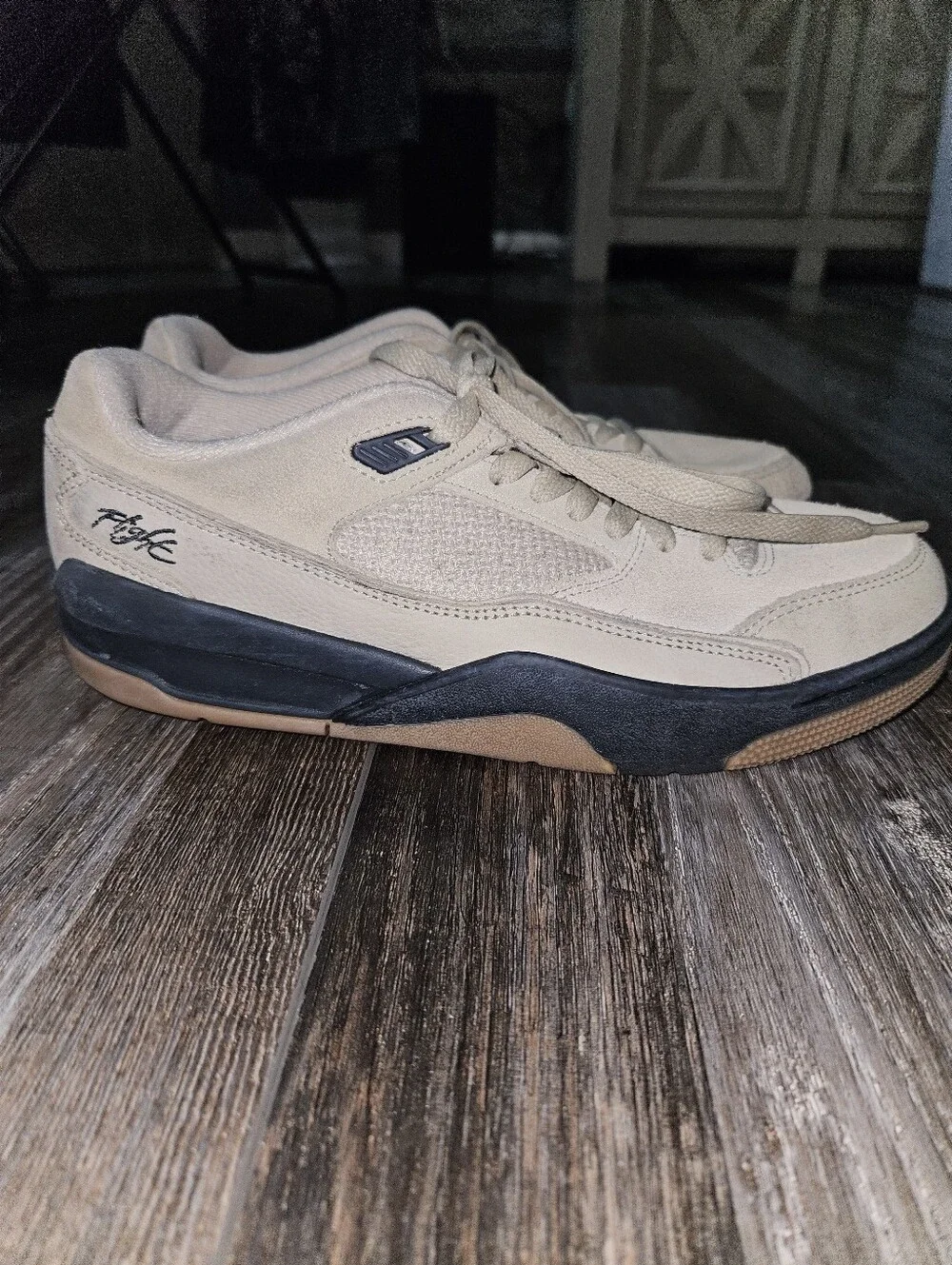 Men's Casual Suede Low-Top Jordan Sneakers in Beige